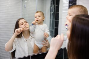 Scopri di più sull'articolo Giochi divertenti per imparare a prendersi cura dei denti: come rendere l’igiene orale un gioco divertente